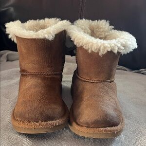 Ugg Toddler Mini Bailey Bow II Booties Chestnut Size 12